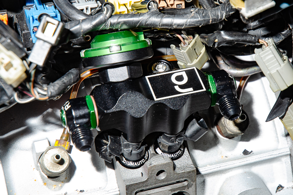 Radium Top Feed Conversion Primary Fuel Rail - Mazda RX-7 FD/Cosmo (13B)