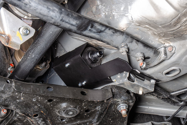 Radium Fuel Filter Mounting Kit - Nissan GT-R R35