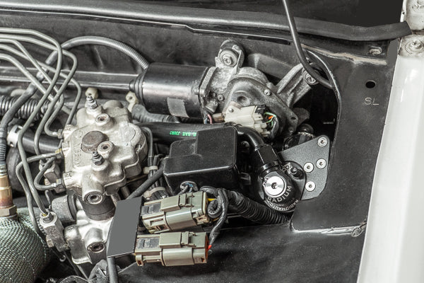 Radium Dual PCV/CCV Fluid Lock Catch Can Kit - Nissan Skyline GT-R R32  - Radium Engineering | Coore Australia