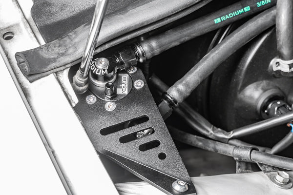 Radium 20-0738-FL catch can kit installed
