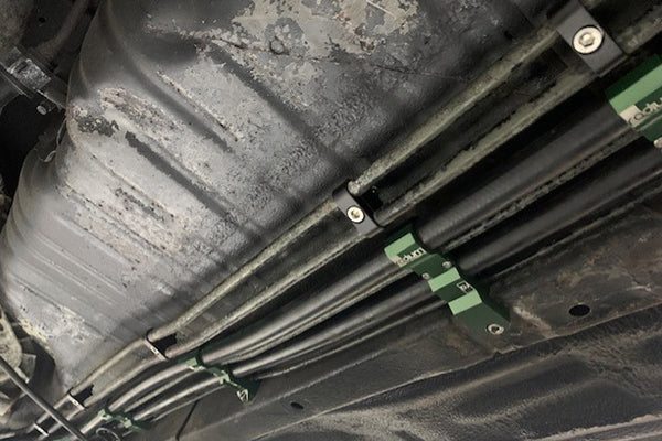 Radium Hose Separator Clamp 2 Way Threaded  - Radium Engineering | Coore Australia