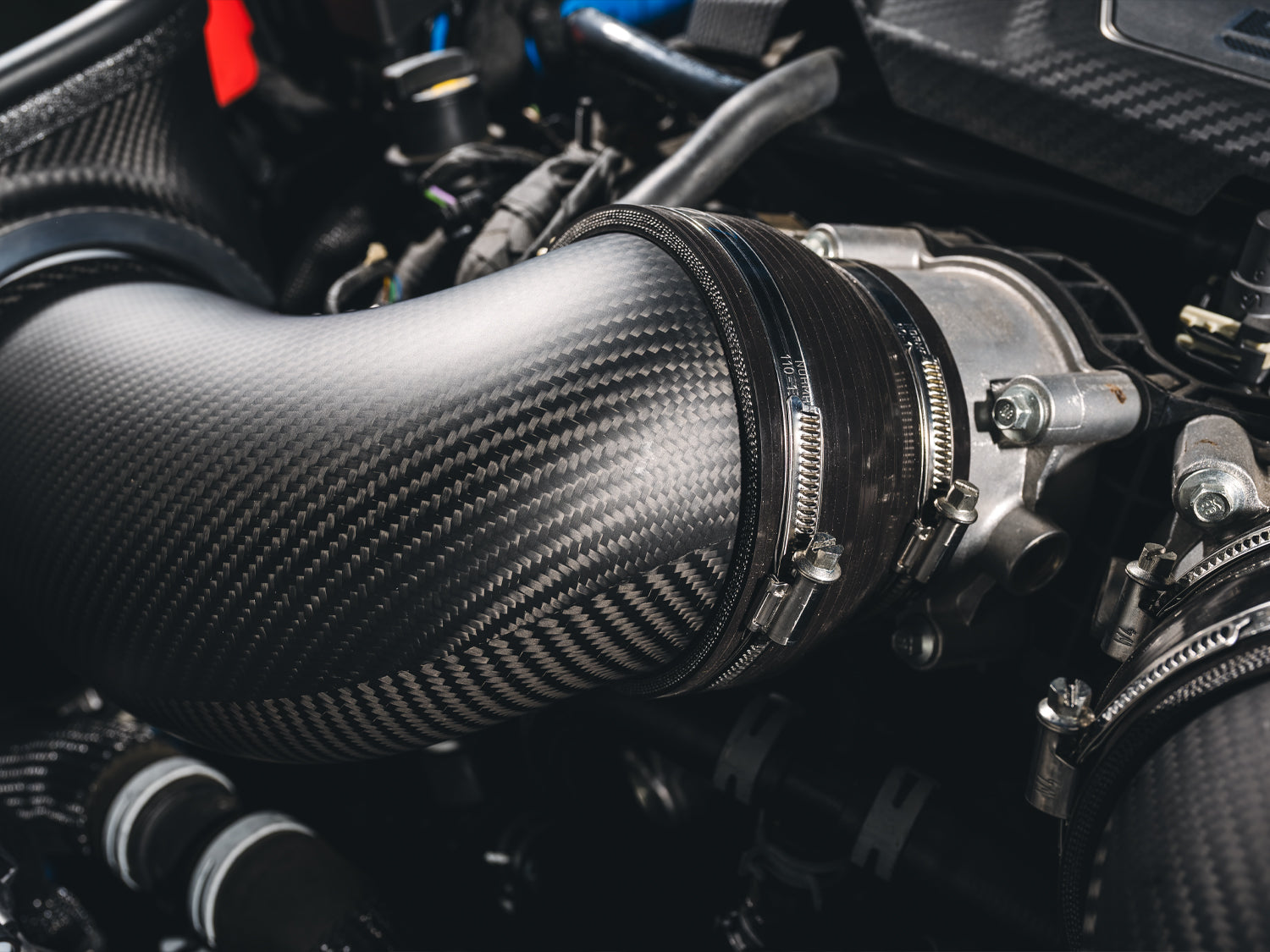 AWE S-FLO Carbon Intake – Ford S650 Mustang 5.0L