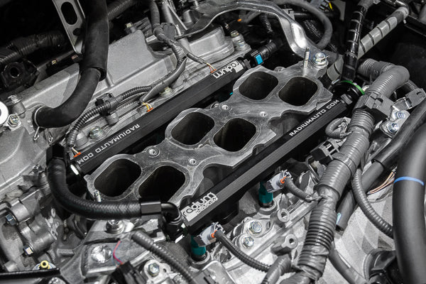 Radium 20-0898-PK Fuel Rail Plumbing Kit installed on Toyota 2GR-FE – view 4