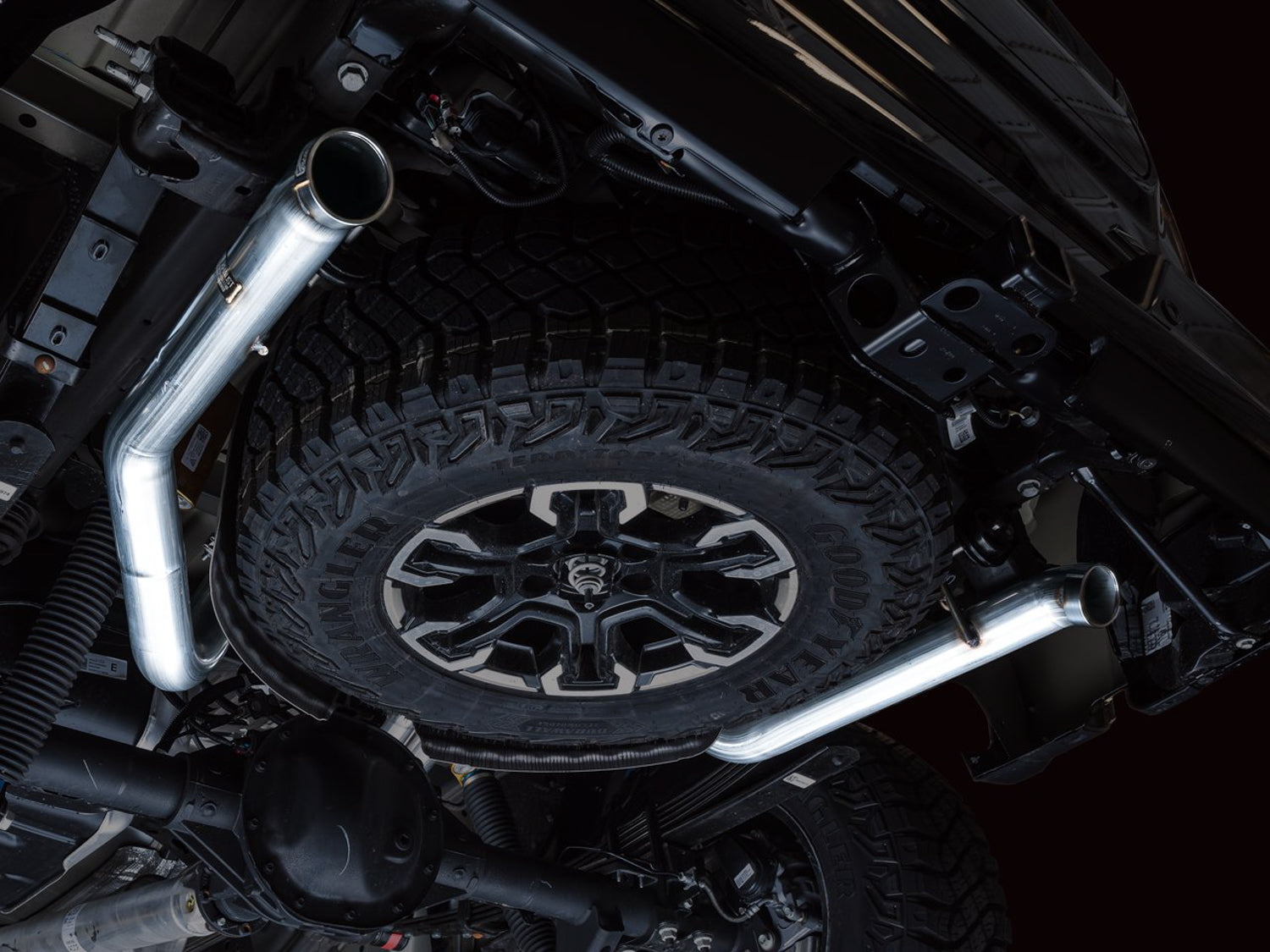AWE 0FG Exhaust – Chevrolet Silverado ZR2 / GMC Sierra AT4X 6.2L
