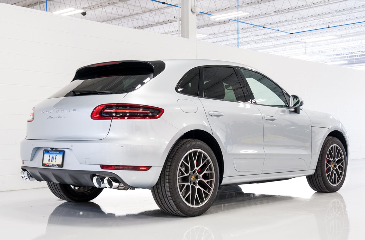 AWE Track Edition Exhaust – Porsche Macan S / GTS / Turbo 2015–2018