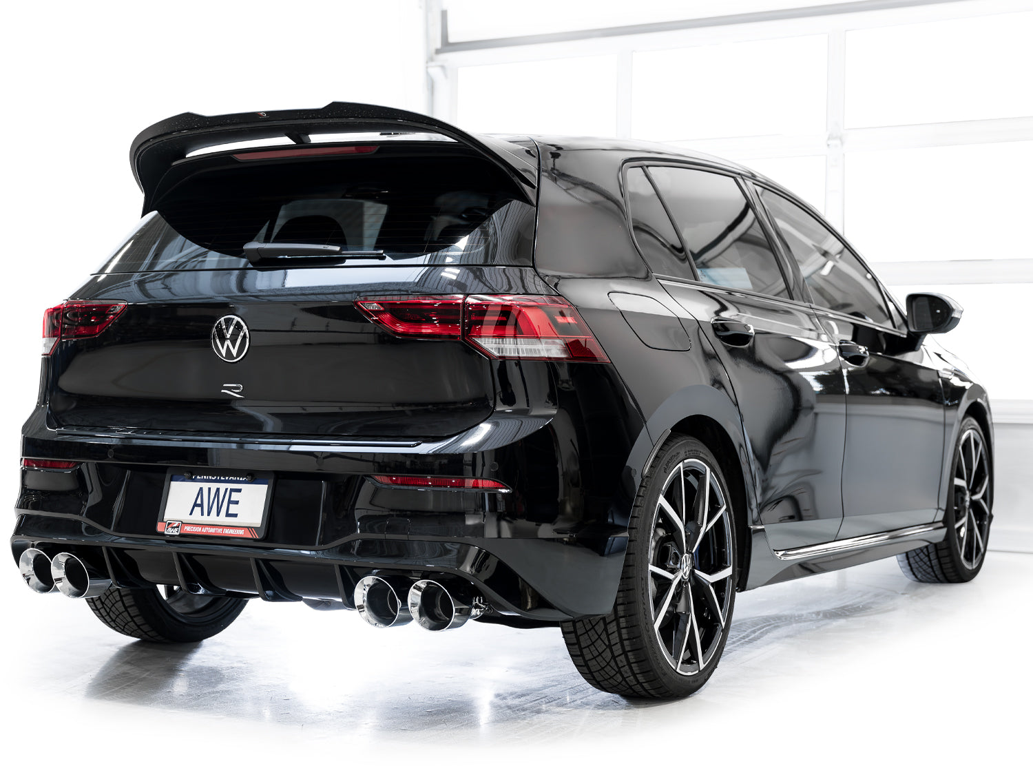 AWE Track Edition Exhaust – VW Mk8 Golf R