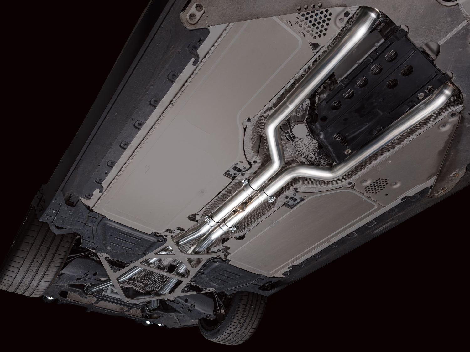 AWE Track Edition Exhaust – BMW G90 / G99 M5