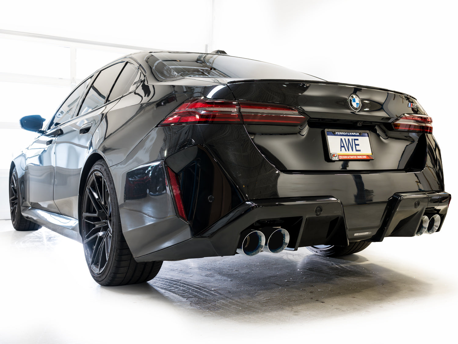 AWE Track Edition Exhaust – BMW G90 / G99 M5