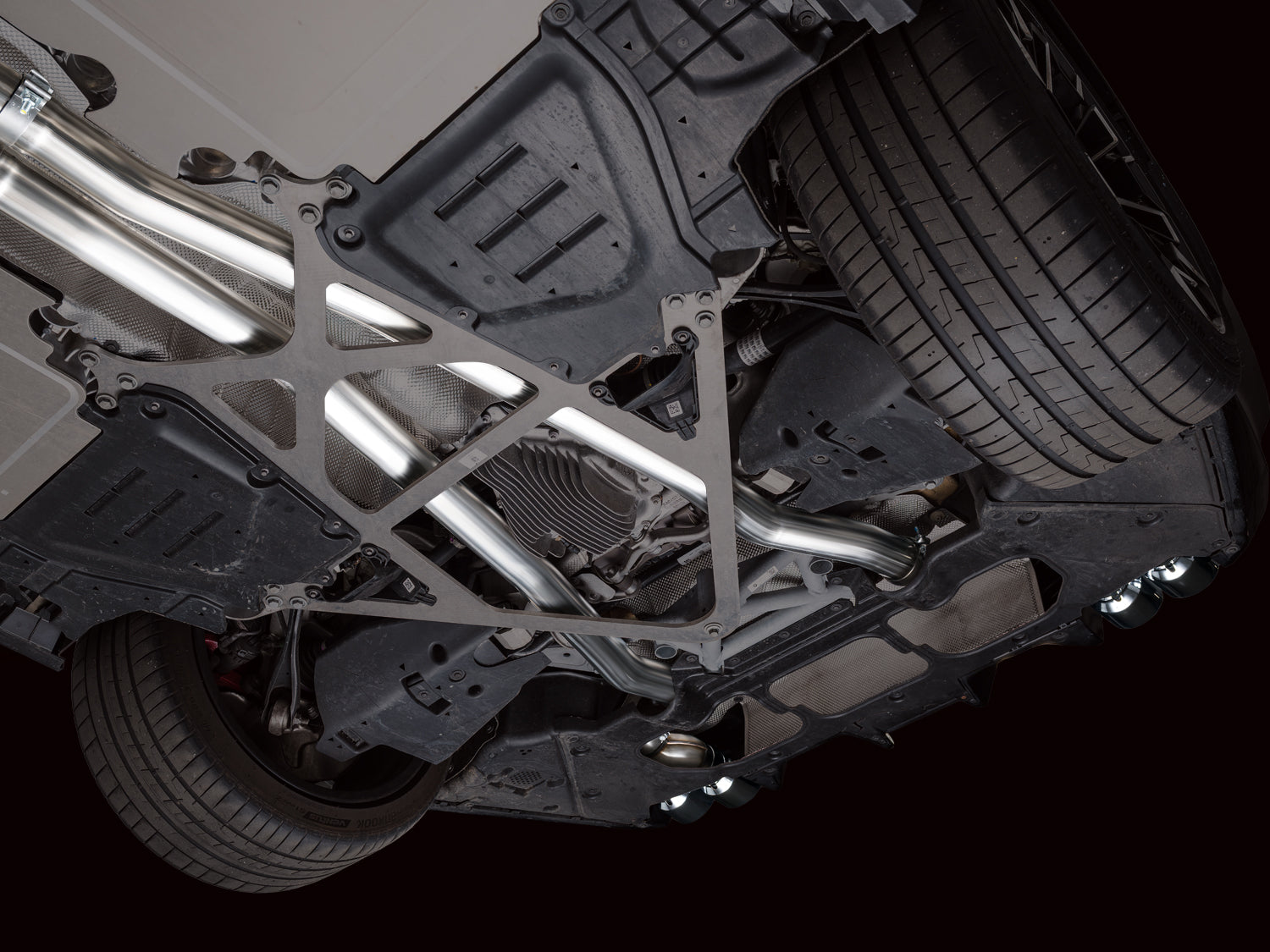 AWE Track Edition Exhaust – BMW G90 / G99 M5