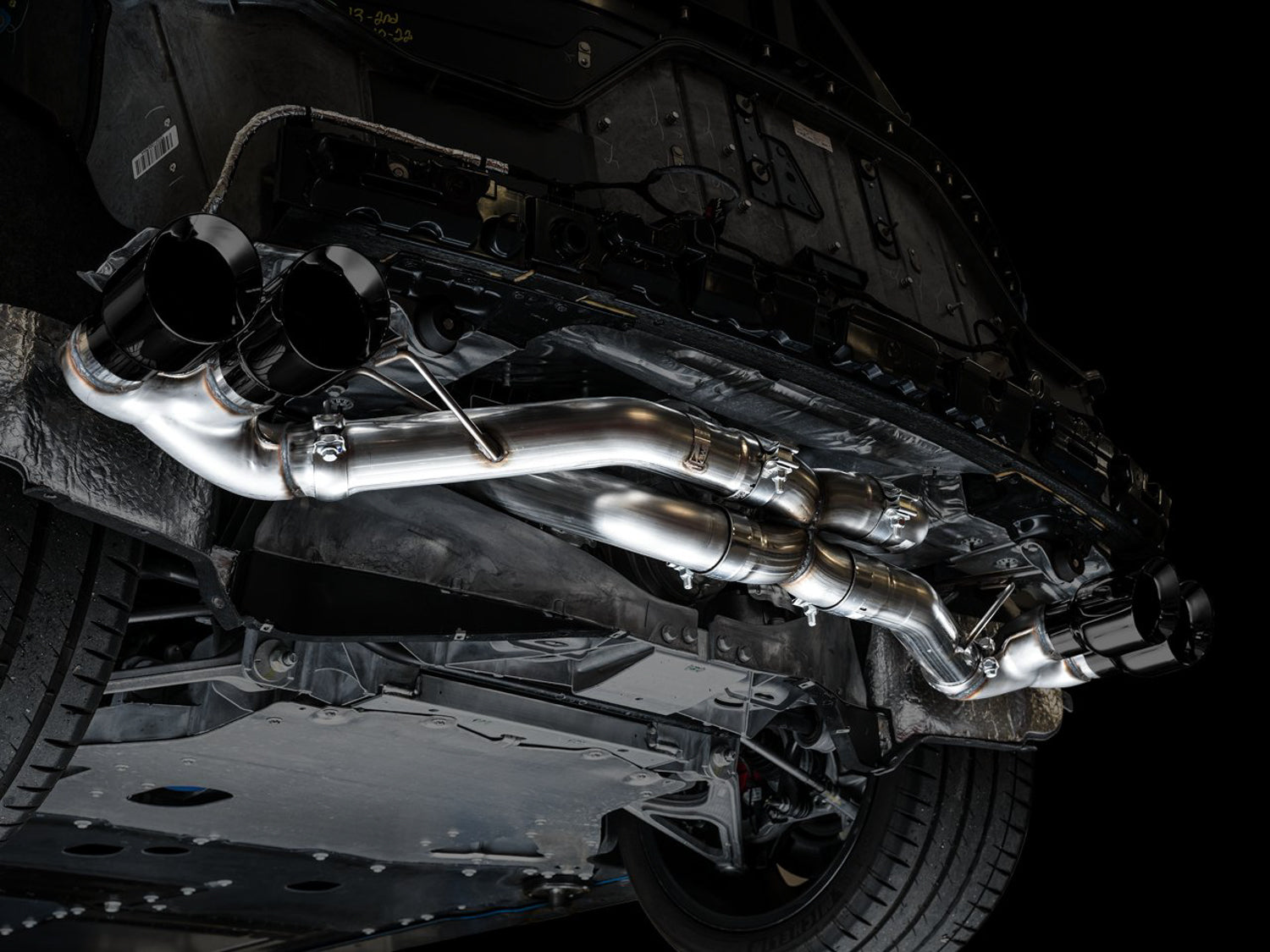 AWE Track Edition Exhaust – Chevrolet C8 Corvette Stingray / E-Ray