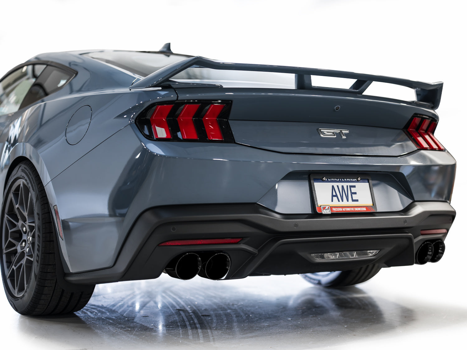 AWE Track Edition Exhaust – Ford S650 Mustang GT (Quad Tip)