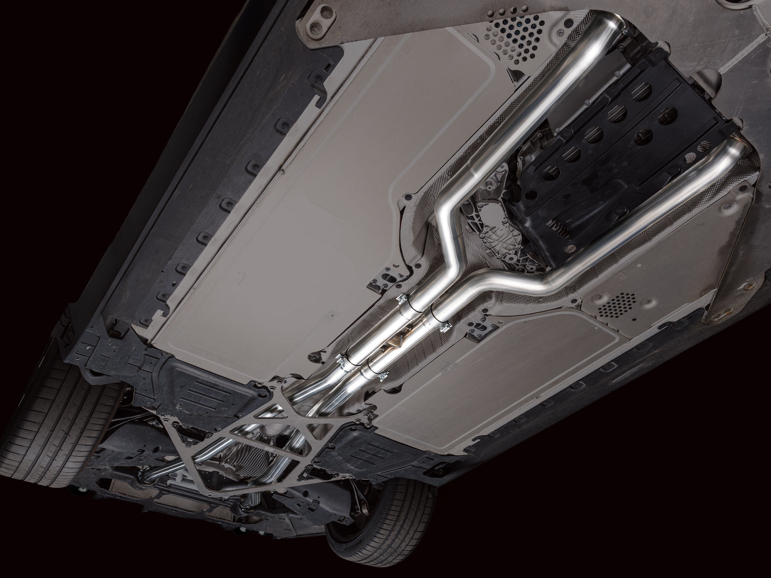AWE Track Edition Exhaust – BMW G90 / G99 M5