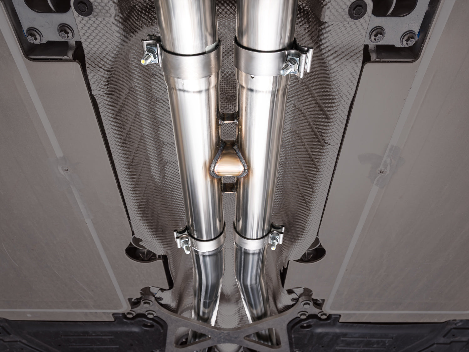 AWE Track Edition Exhaust – BMW G90 / G99 M5