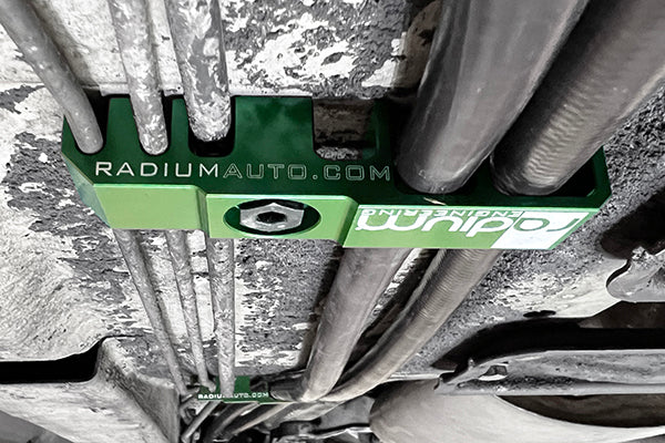Radium 20-1176 BMW E36/E46 line retainers installed