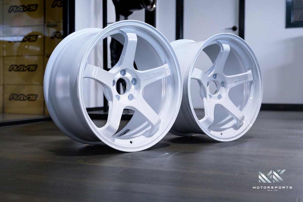 Advan GT Beyond wheel – Racing White (RWW)