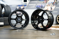 Advan Racing R6 wheel – view 2