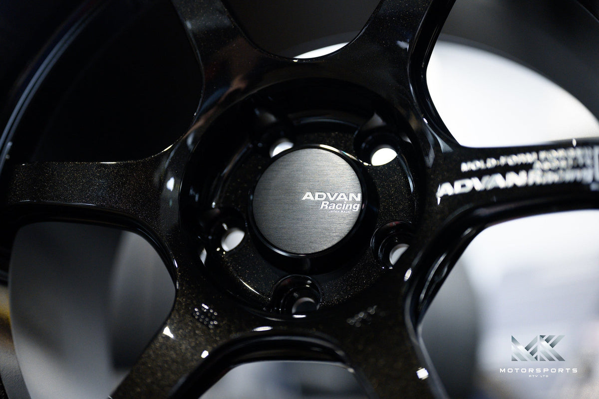 Advan Racing R6 wheel – view 4