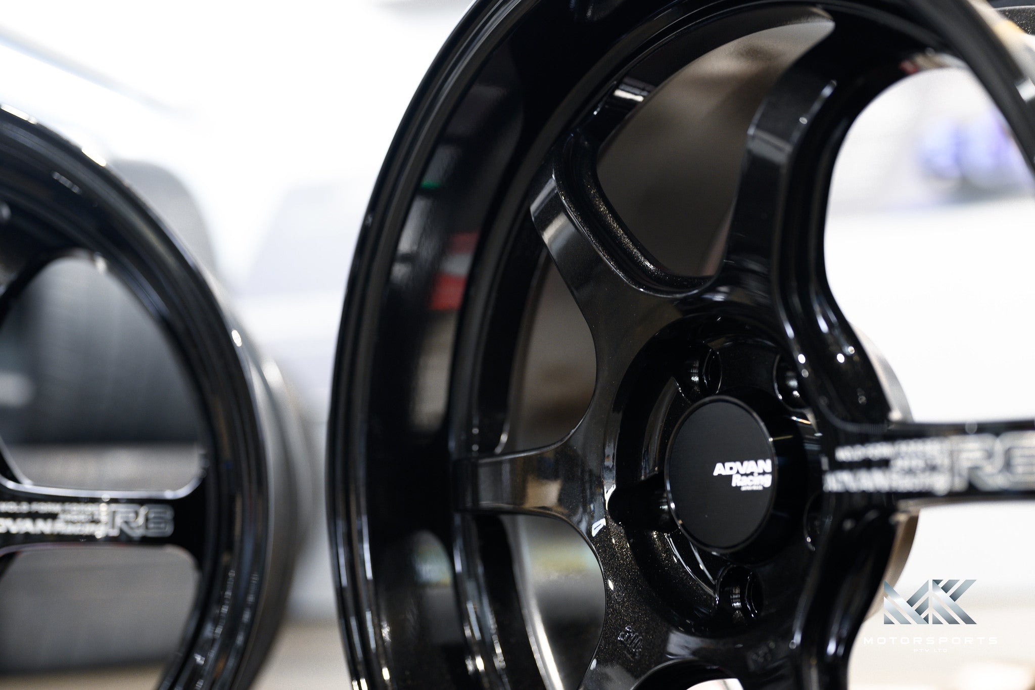Advan Racing R6 wheel – view 7
