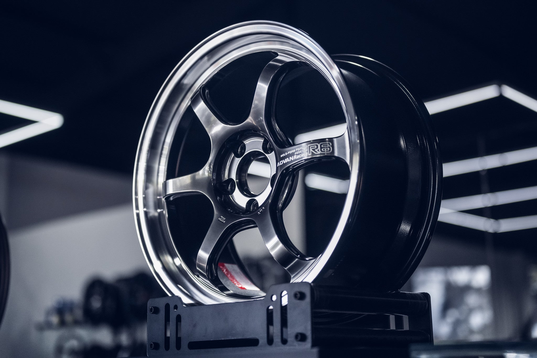 Advan Racing R6 wheel – view 17