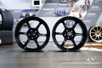 Advan Racing R6 wheel – Racing Titanium Black (TBK)