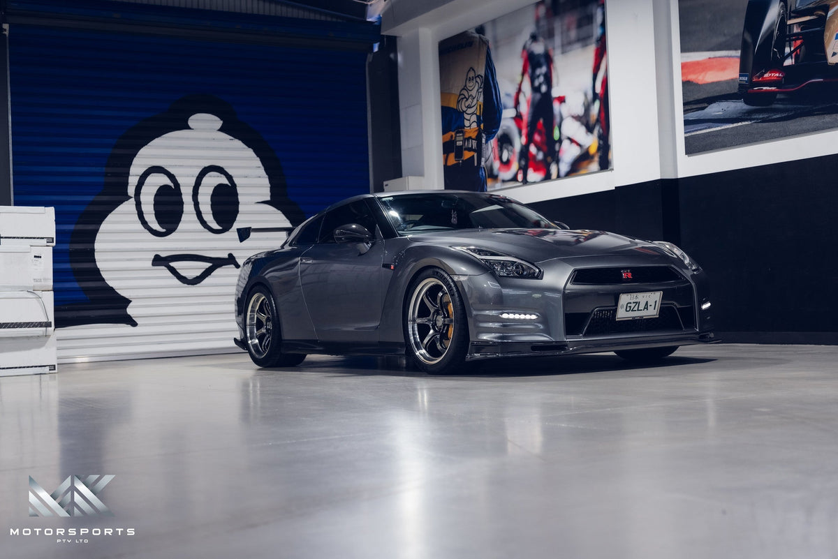 Advan Racing R6 for R35 GT-R wheel