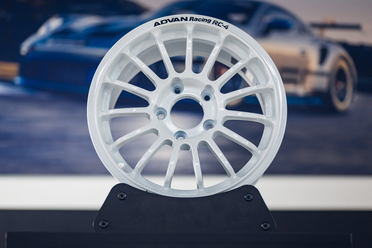 Advan Racing RC-4 wheel – view 3