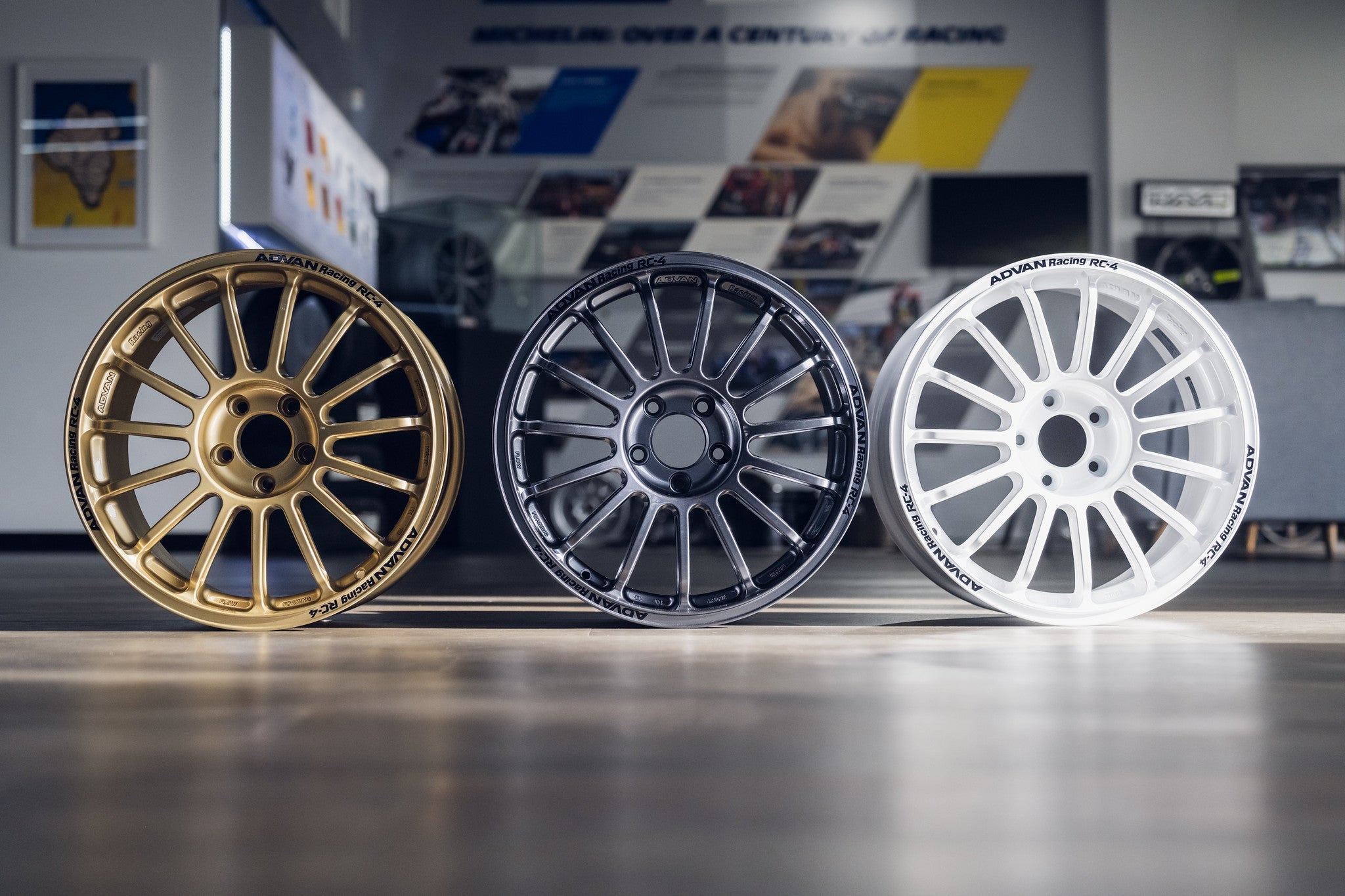 Advan Racing RC-4 wheel – view 2