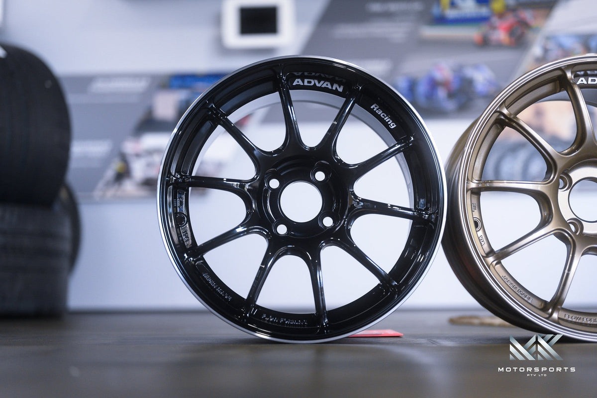 Advan Racing RZII wheel – Racing Gloss Black & Ring (GBR)
