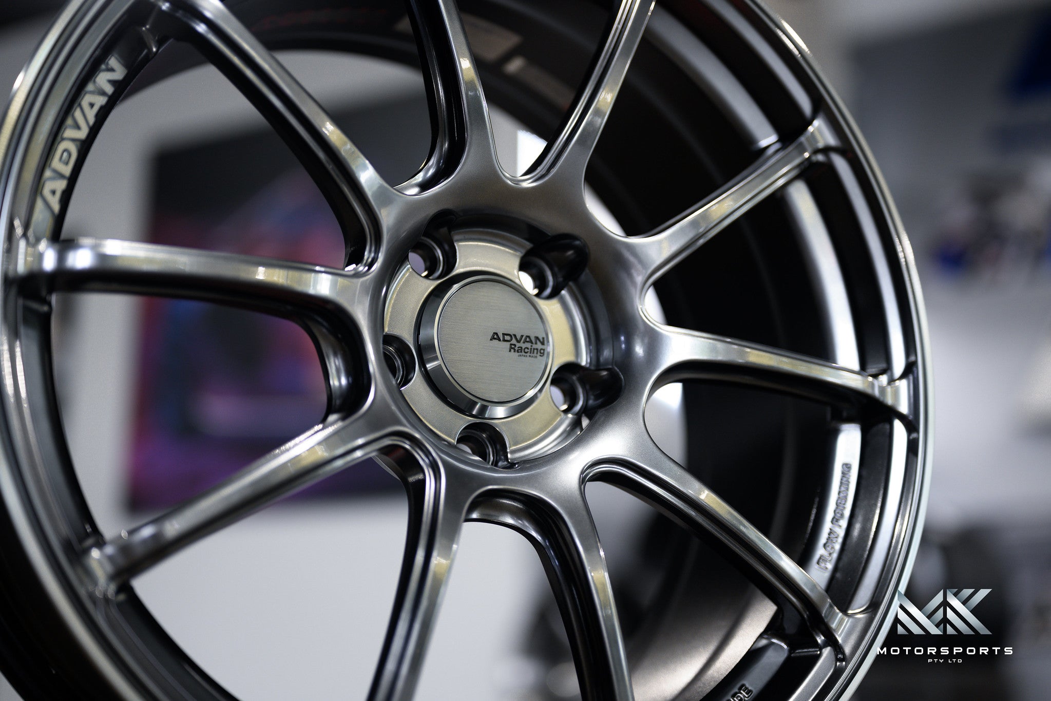Advan Racing RZII wheel – view 2