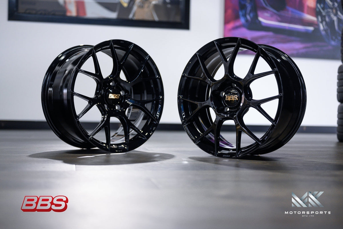 BBS RE-V7 wheel – Black (BK)