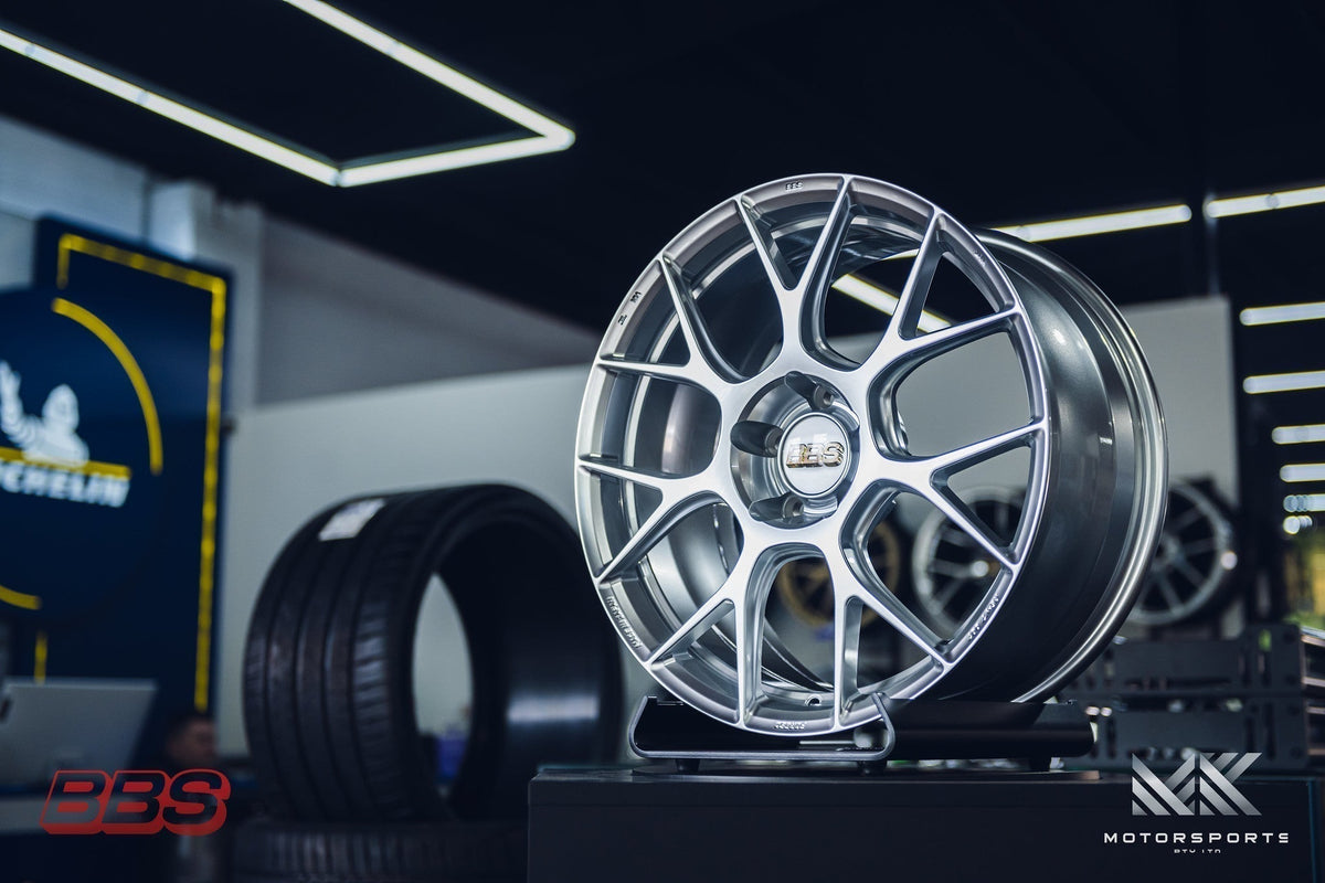 BBS RE-V7 wheel – Diamond Silver (DS)