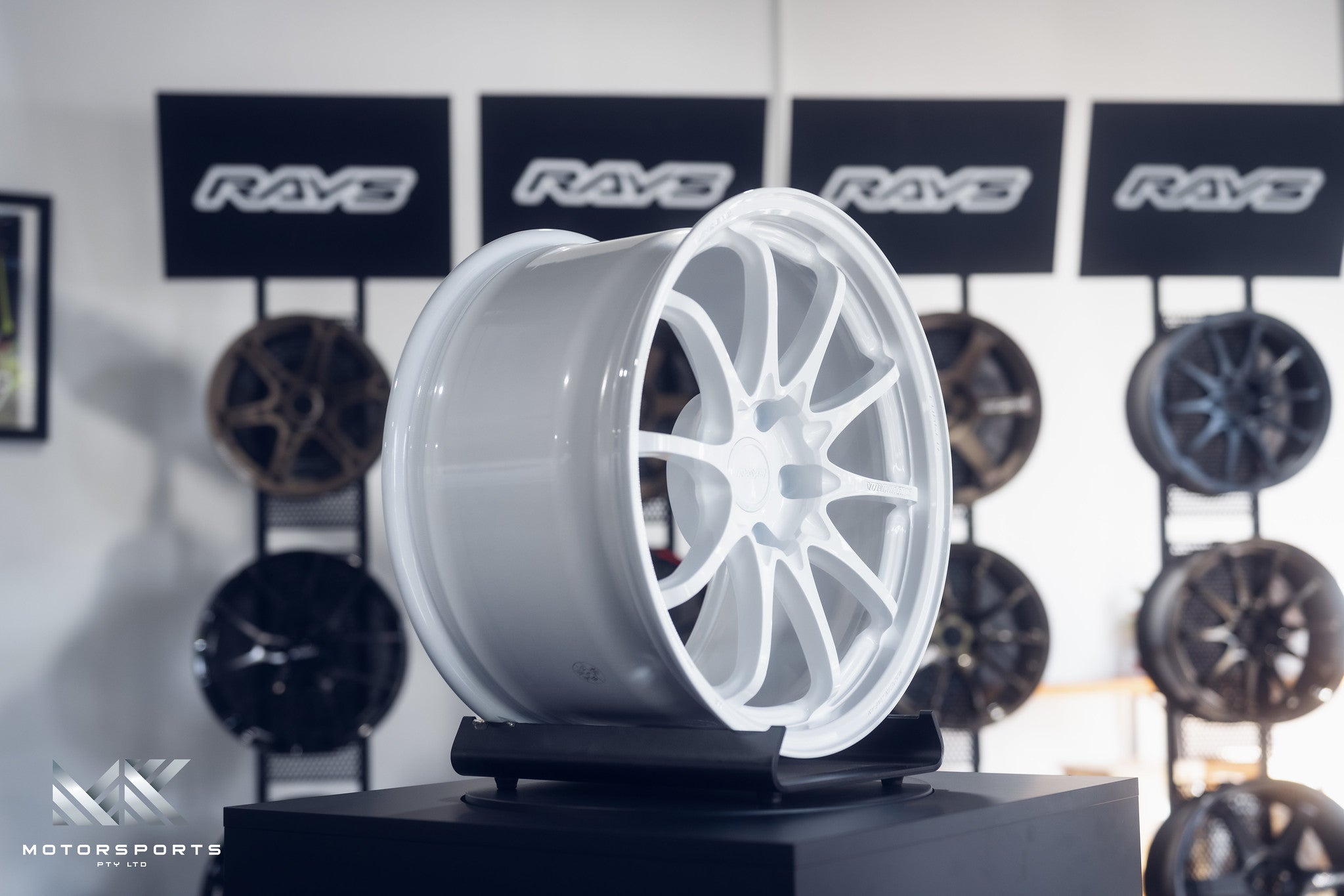 Volk Racing CE28N-plus wheel – view 17