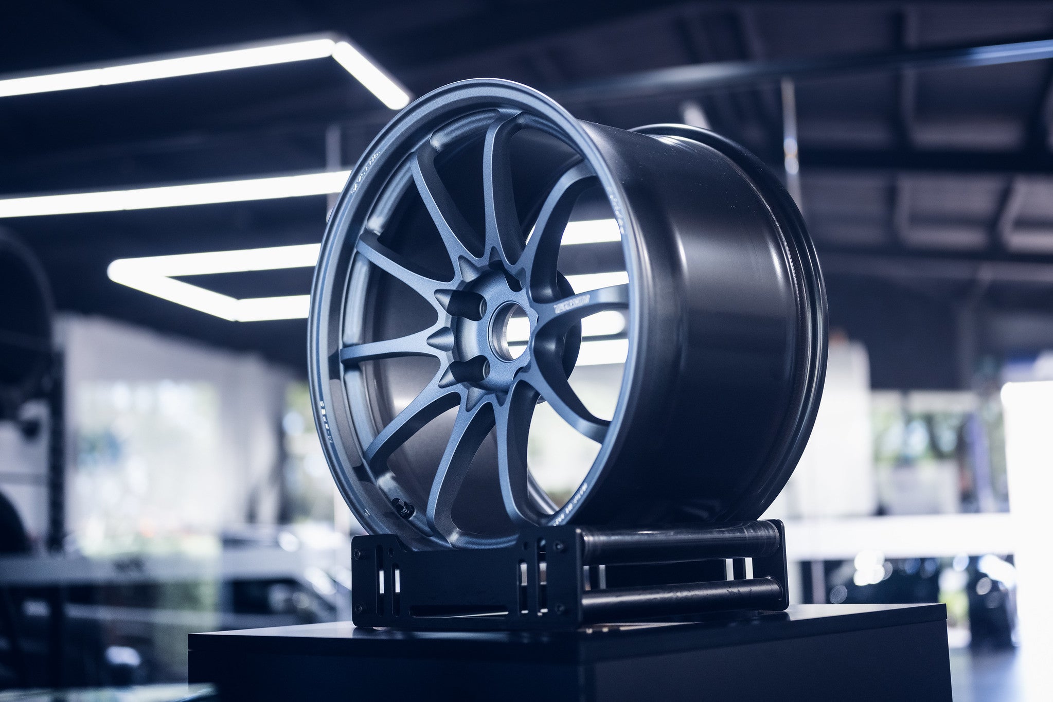 Volk Racing CE28N-plus M-Spec wheel – view 3