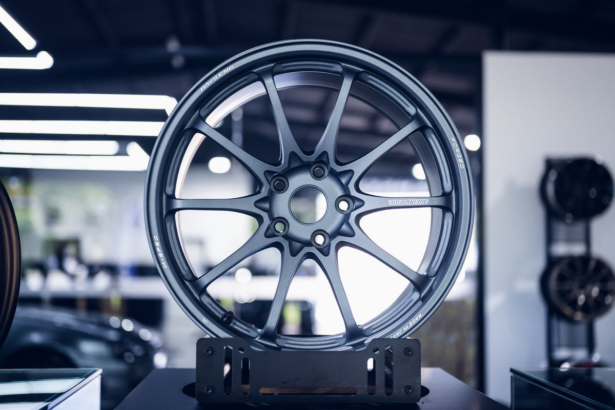 Volk Racing CE28N-plus M-Spec wheel – Blast Gunmetal (BW)