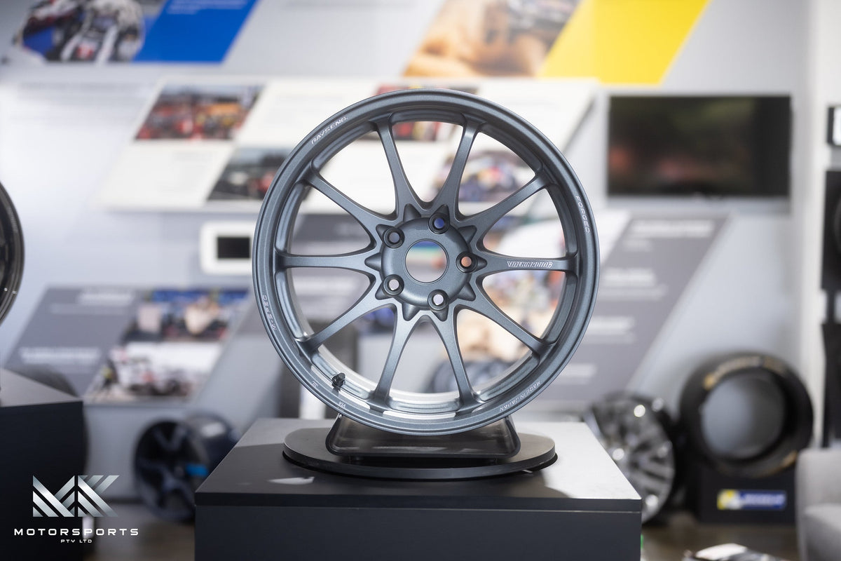 Volk Racing CE28N-plus M-Spec wheel – view 3
