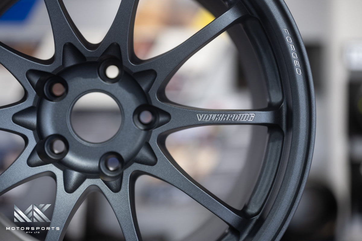 Volk Racing CE28N-plus M-Spec wheel – view 5