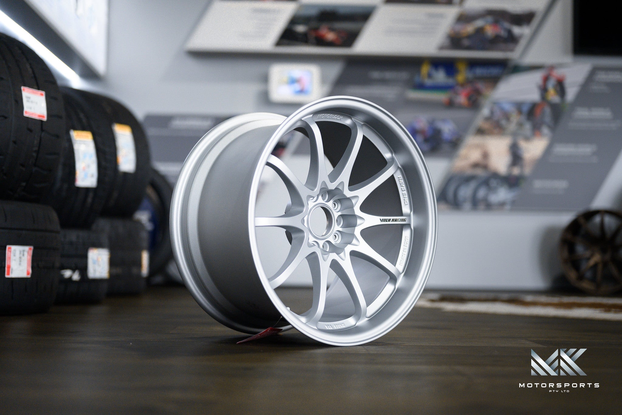 Volk Racing CE28N wheel – view 4