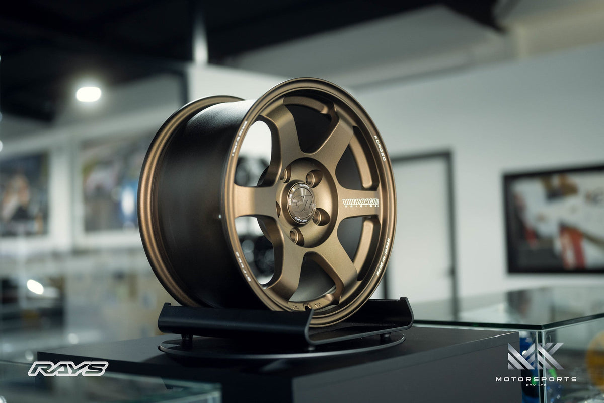 Volk Racing TE37 Saga S-Plus wheel – view 5