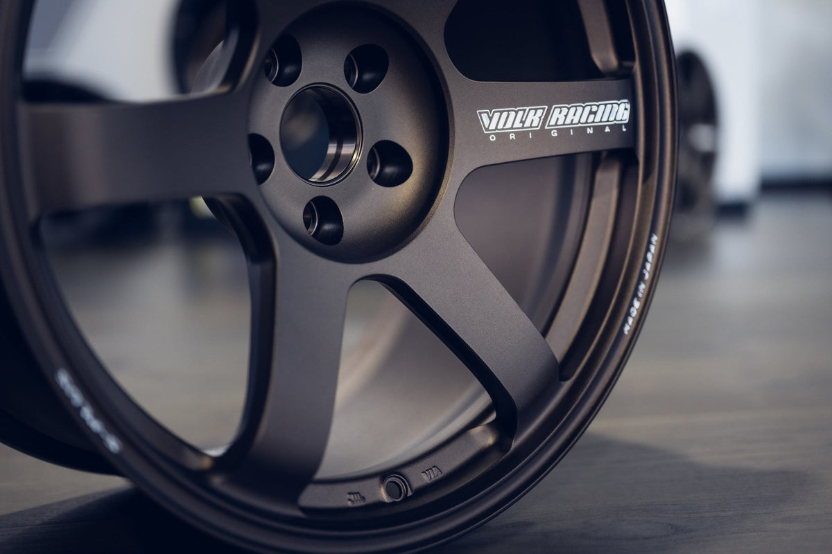 Volk Racing TE37 Saga S-Plus wheel – view 5