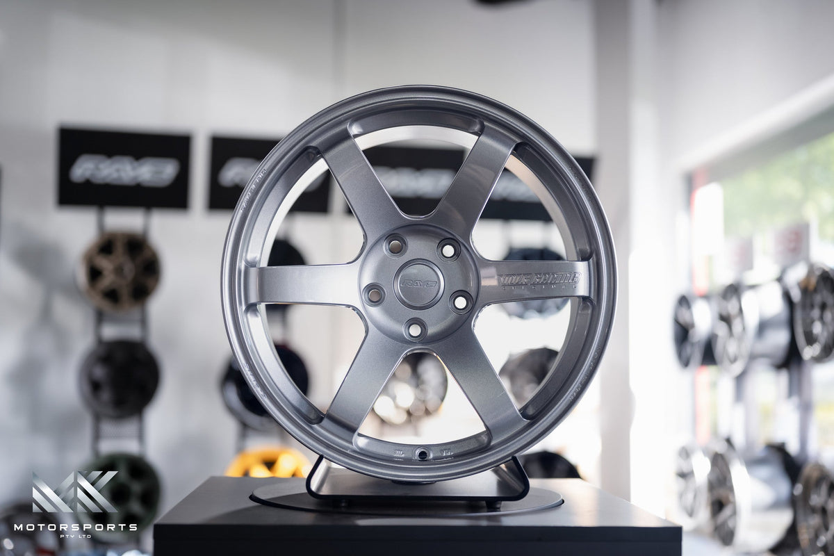 Volk Racing TE37 Saga S-Plus wheel – Diamond Silver (DS)