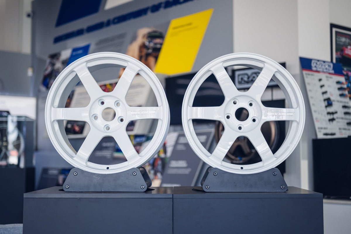 Volk Racing TE37 Saga S-Plus wheel – Dash White (DW)