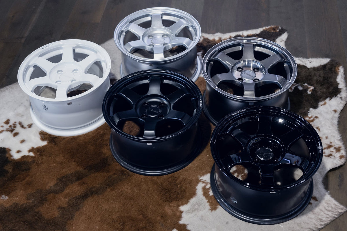 Volk Racing TE37 Saga SL wheel – view 7