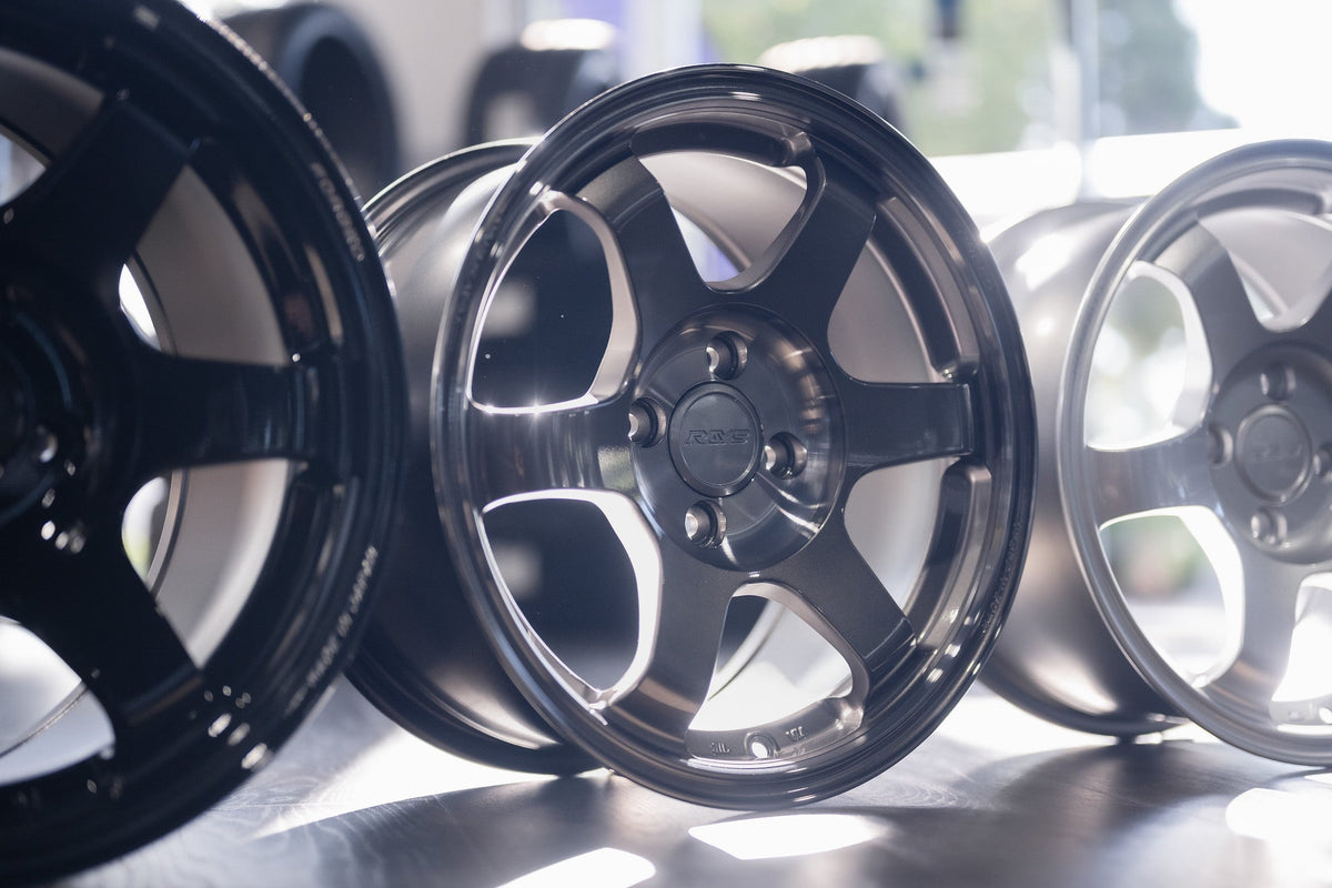 Volk Racing TE37 Saga SL wheel – view 11