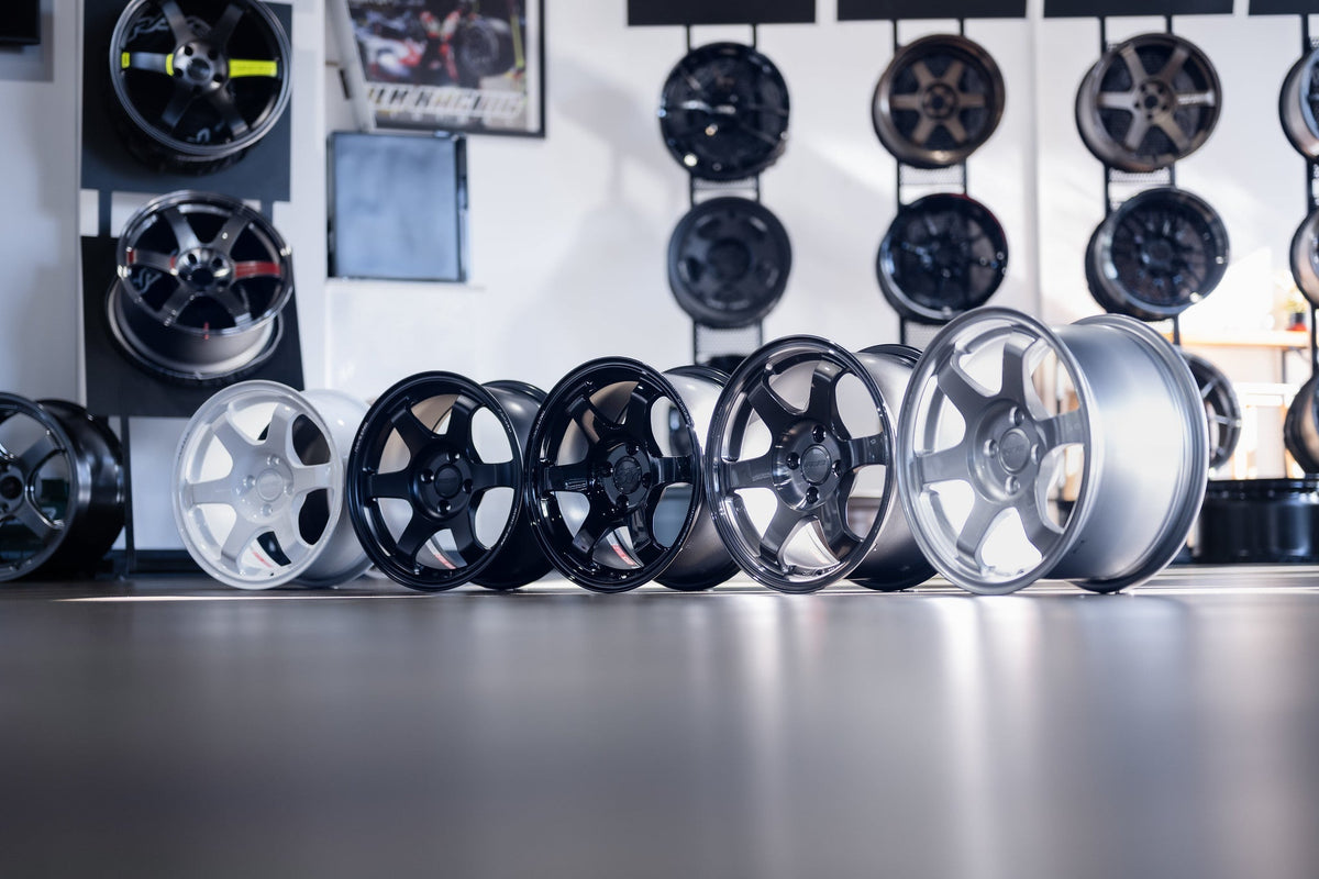 Volk Racing TE37 Saga SL wheel – view 6