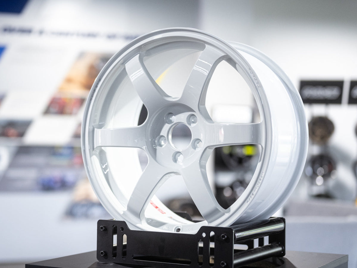 Volk Racing TE37 Saga SL wheel – view 15