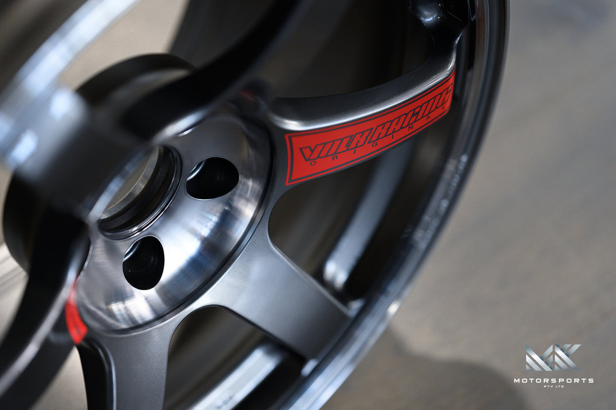 Volk Racing TE37 Saga SL wheel – view 8