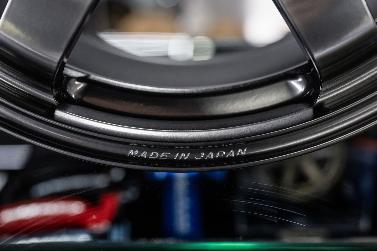 Volk Racing TE37 Saga SL wheel – view 16