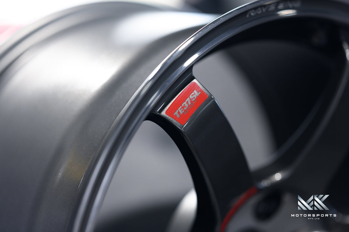 Volk Racing TE37 Saga SL wheel – view 9
