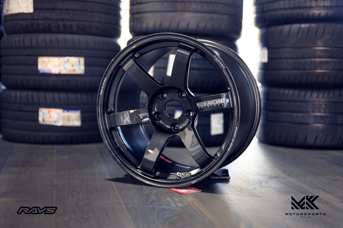 Volk Racing TE37 Saga wheel – view 3