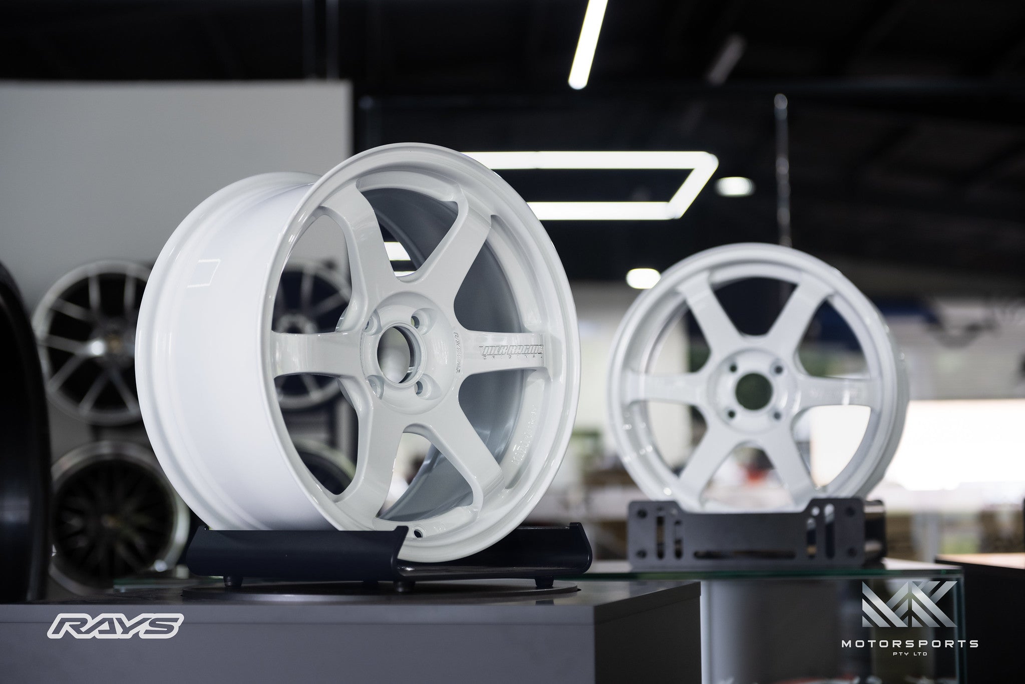 Volk Racing TE37 Sonic wheel – Dash White (DW)